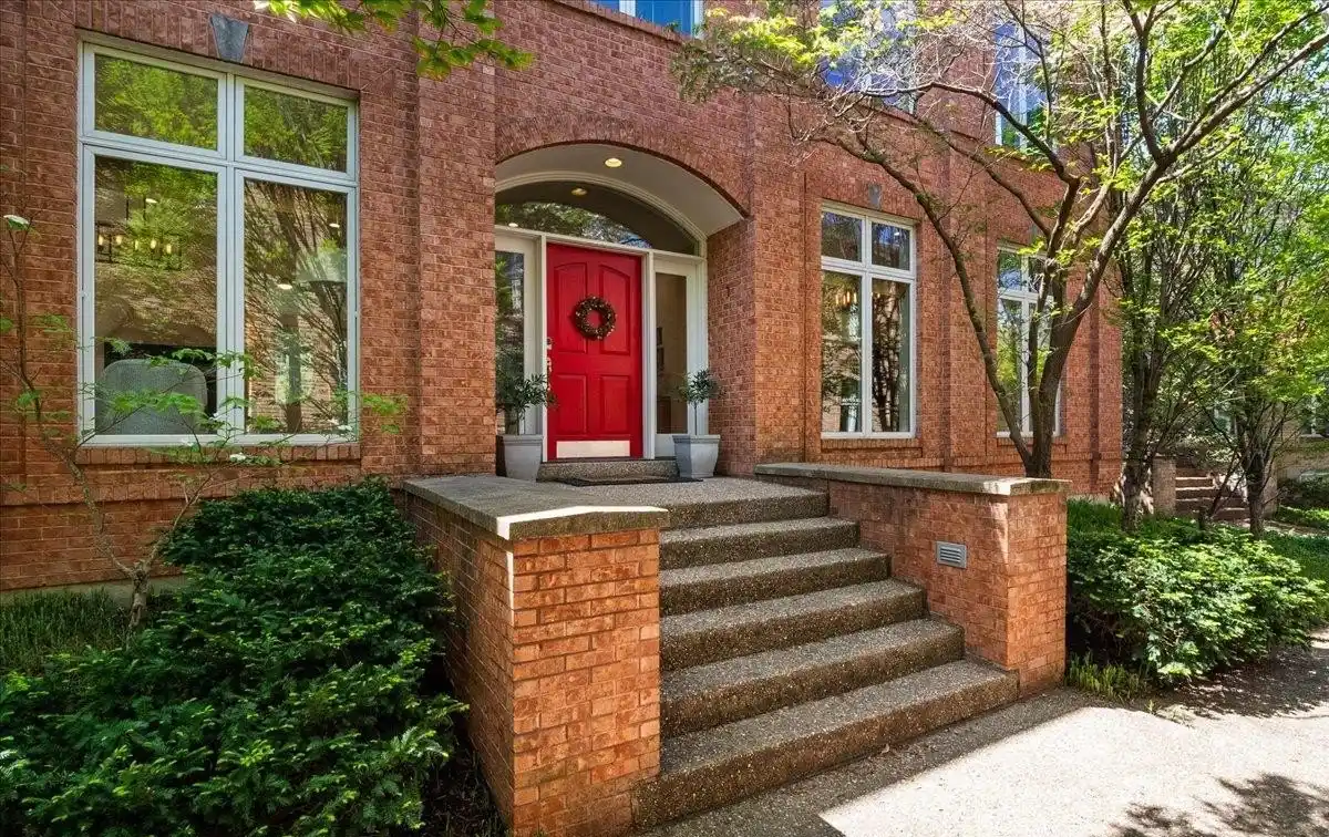 Beautiful Home in the Heart of Clayton