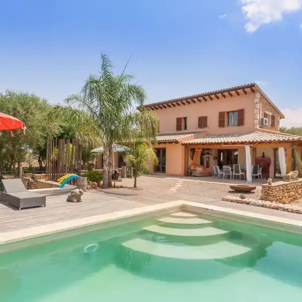BEAUTIFUL RUSTIC FINCA WITH POOL AND GUEST HOUSE