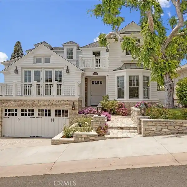 TURNKEY CUSTOM CAPE COD STYLE HOME