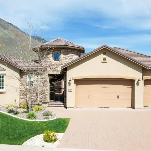 BEAUTIFULLY BUILT LEGACY HOME AT THE GENOA LAKES RANCH COURSE