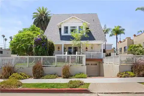 Captivating Residence in Belmont Heights