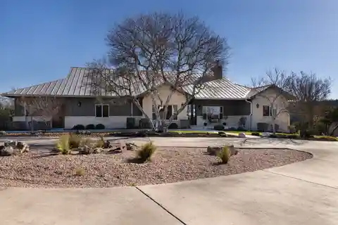 Luxury Living on Ten Private Acres