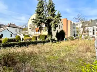 Building Plot Within Walking Distance to Schweizer Straße