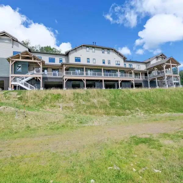 BEAUTIFULLY FURNISHED OPEN CONCEPT HOME