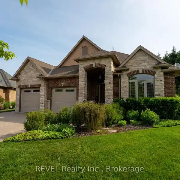 BEAUTIFUL LUCHETTA-BUILT BUNGALOW