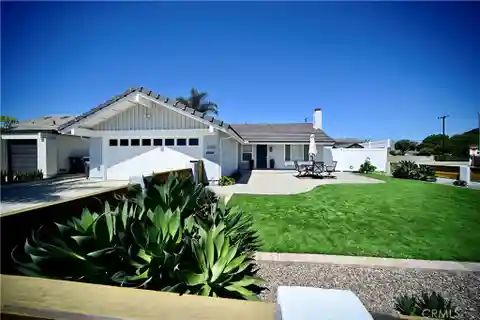 Gorgeous Single-story Coastal Home in La Cuesta