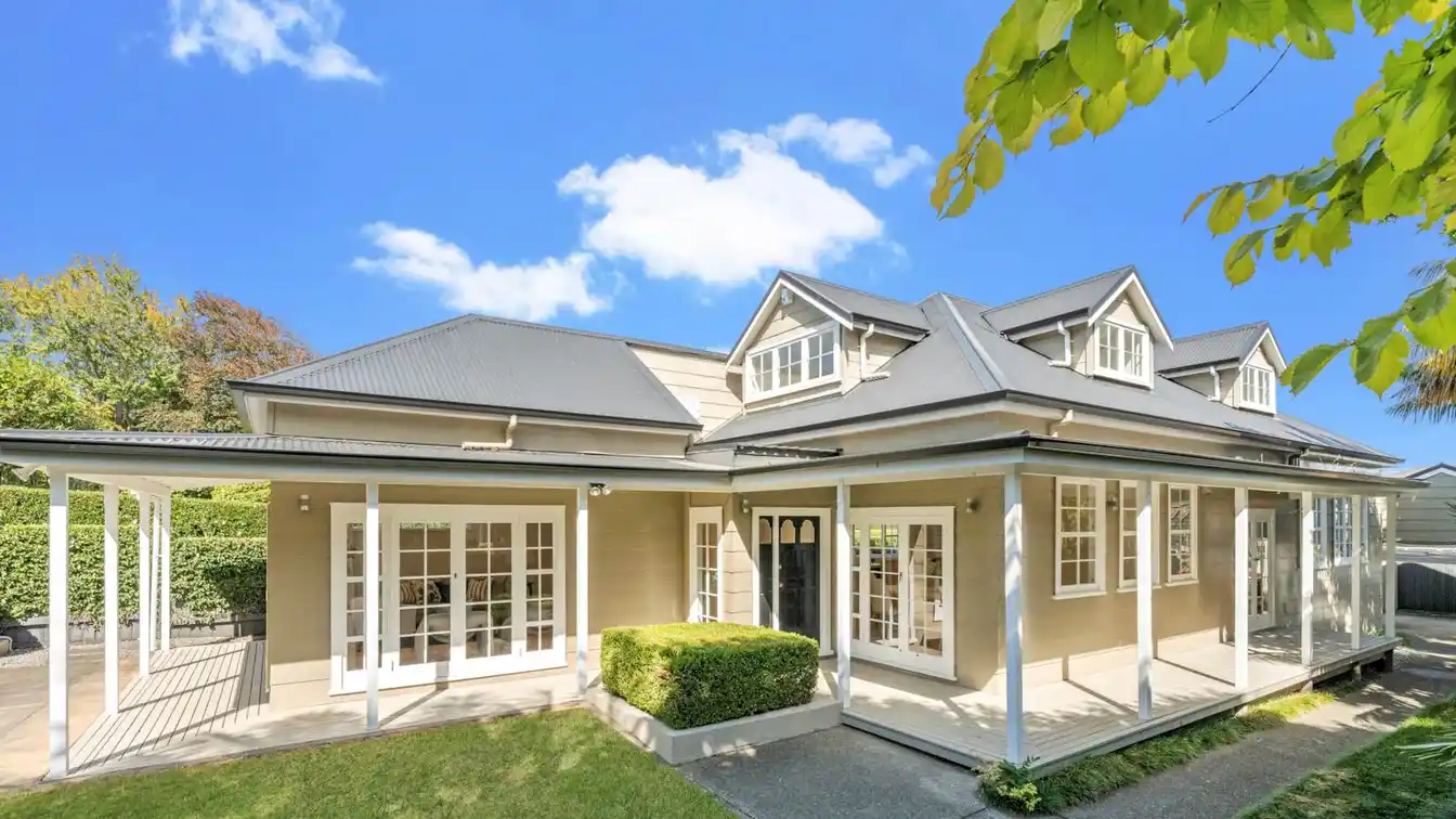 Fully Renovated Traditional Stunner
