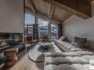 Chalet-style Courchevel Duplex with Private Ski Room