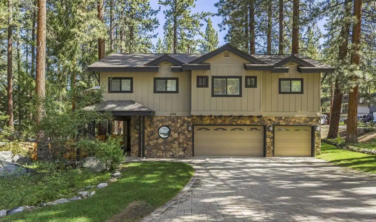 Modern Comforts Amidst Tahoe’s Tranquil Beauty