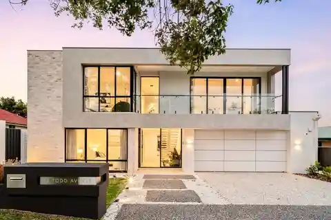 Intelligent Innovation in Stunning Como Residence