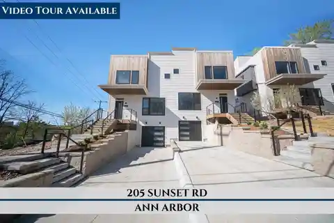 New Modern Home in Water Hill