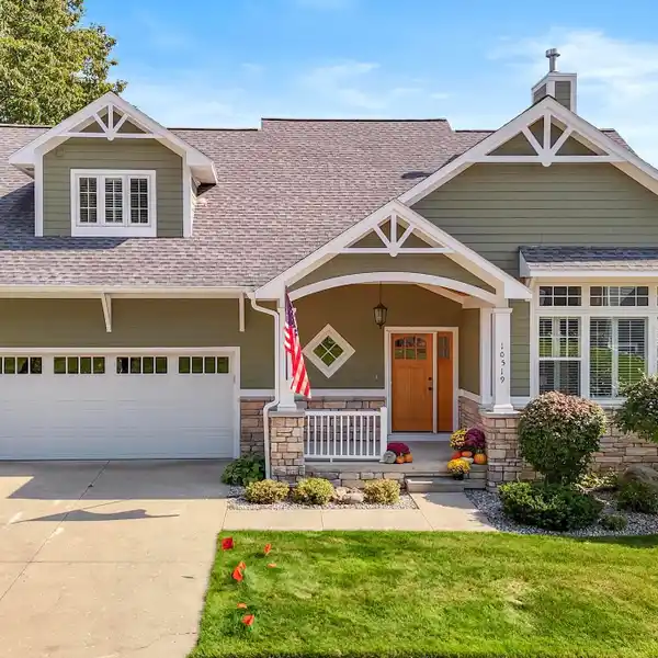 BEAUTIFULLY APPOINTED MORGAN FARMS HOME