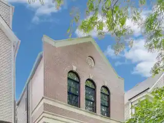 High-End Viking Kitchen Anchors Stylish Interiors