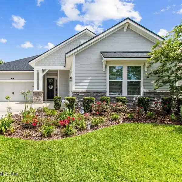 LUXURY AND COMFORT WITH ENERGY EFFICIENCY