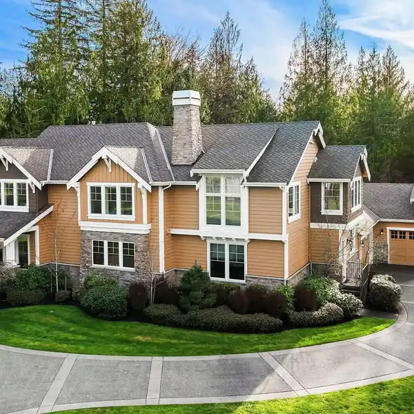 LUXURY HOME ON THREE PEACEFUL ACRES