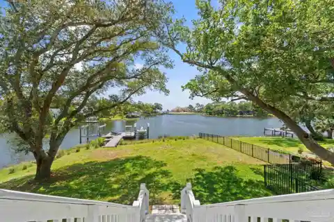 Waterfront Retreat in Star Lake