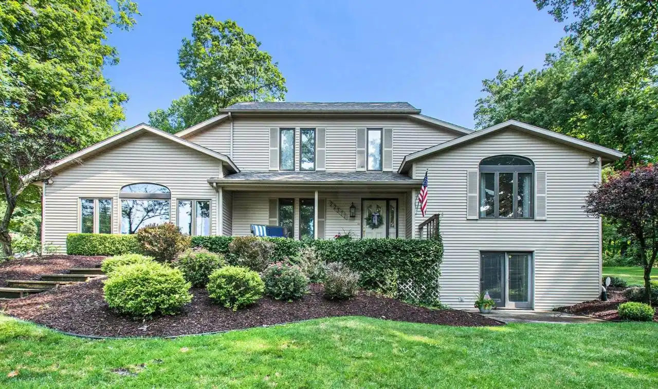 An Entertainment and Family Delight on Ten Acres