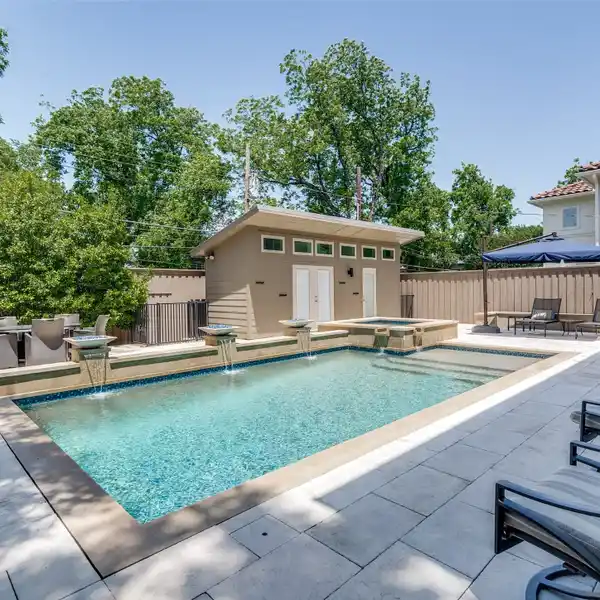 RON DAVIS MASTERPIECE WITH LUXE OUTDOOR OASIS