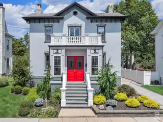 Updated 1910 Gem with Smart Features