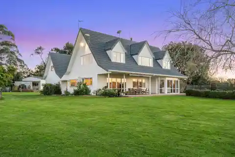 Country Living with Parklike Views