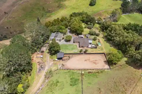 Solid Brick and Tile Home on a Fantastic Plot