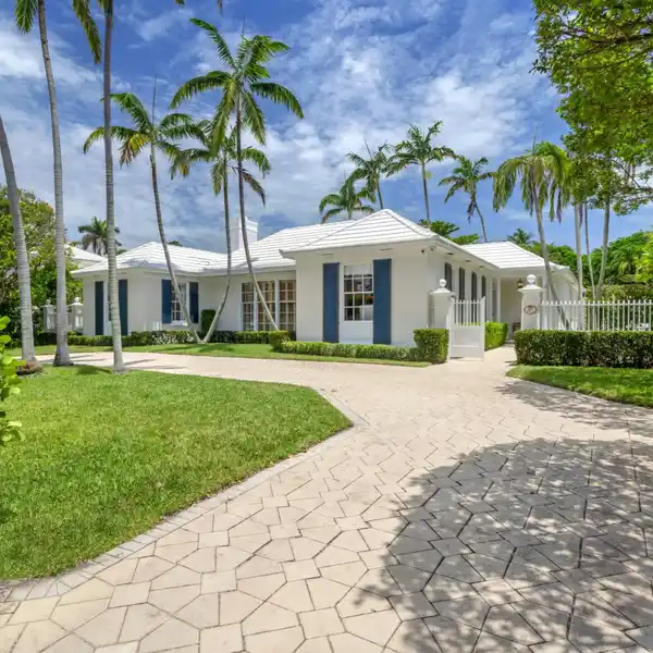 IMPECCABLY DESIGNED BERMUDA RESIDENCE