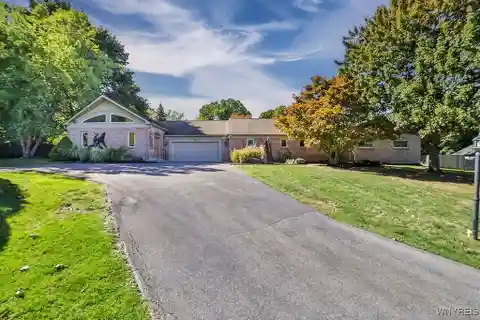 Rare Opportunity in Snyder