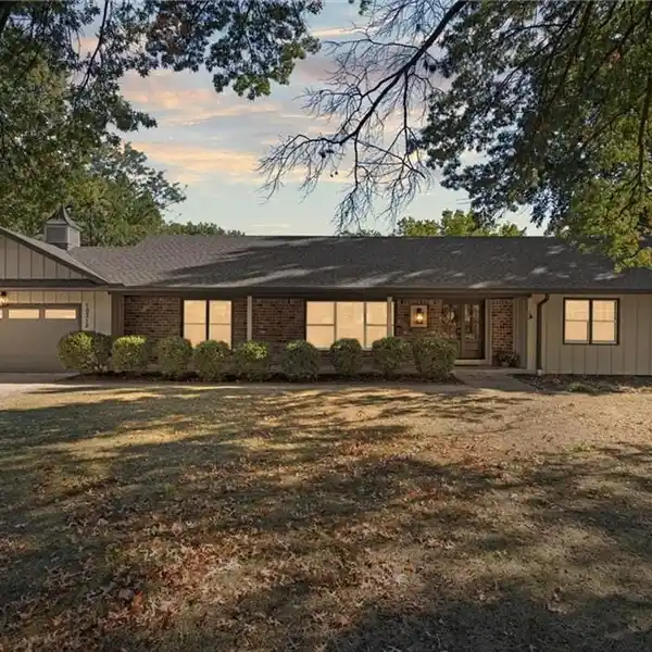 TIMELESS VILLA-STYLE RARE GEM IN LEAWOOD