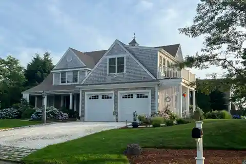 Distinguished Property in a Serene Enclave