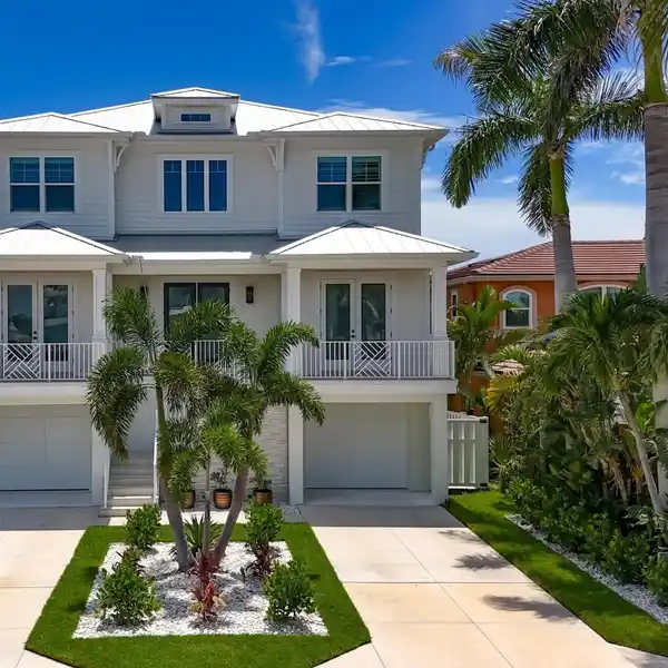 EXQUISITE CUSTOM WATERFRONT ESTATE