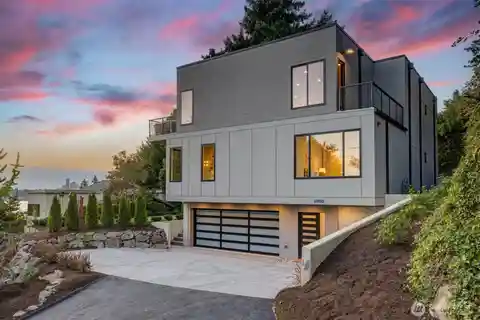 Brand New Home in Sought-After First Hill