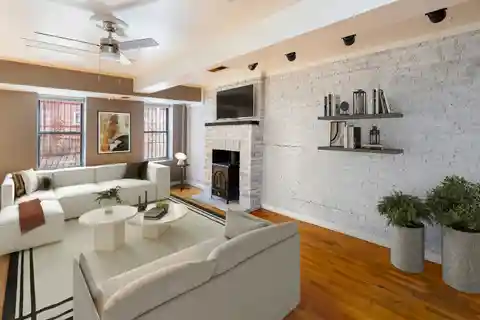 Three-family Home in Carroll Gardens