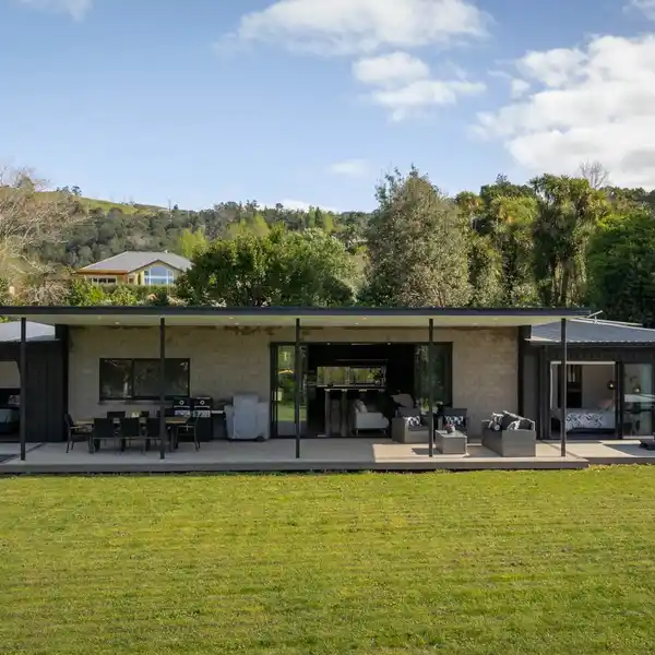 SMART SANCTUARY WITH PARKLIKE OUTDOOR ESCAPE