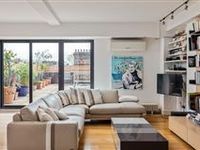 A SUPERBLY POSITIONED PENTHOUSE MAISONETTE WITH PANORAMIC VIEWS
