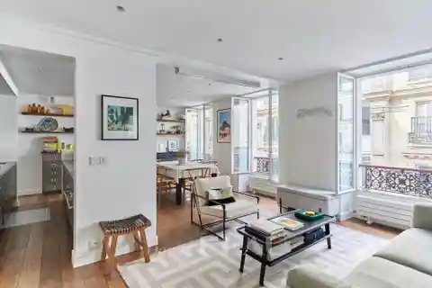 Stylish Duplex with Bright Open-Plan Living