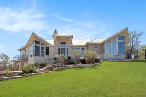 Breathtaking Contemporary Hilltop Residence