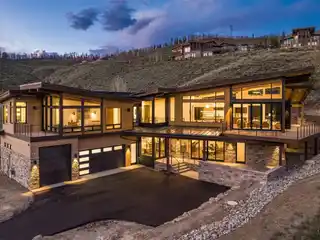 Thoughtfully Site-planned New Contemporary Masterpiece