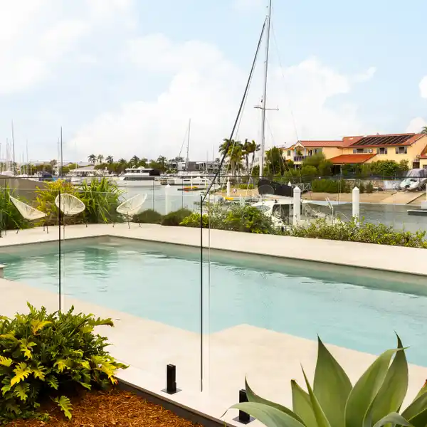 METICULOUS HOME ON A WATERFRONT BLOCK