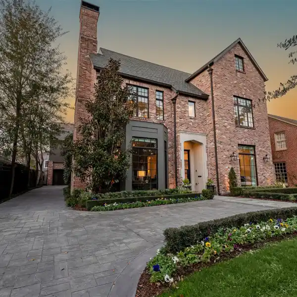 IMPRESSIVE ENGLISH TUDOR IN AVON PLACE