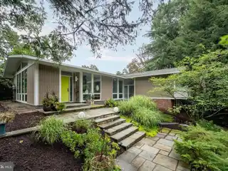 Extraordinary Mid-Century Modern Home Designed by Charles Goodman