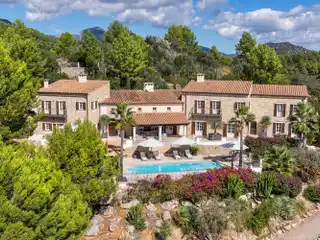 Spectacular Luxury Finca with Guest House