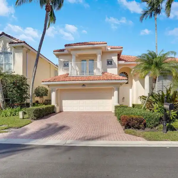 LIVE THE DREAM AT PROSPERITY HARBOR