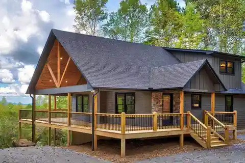 Craftsman Mountain Retreat with Scenic Views