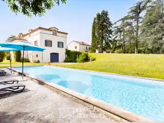 Elegant Mid-19th-Century Manor House