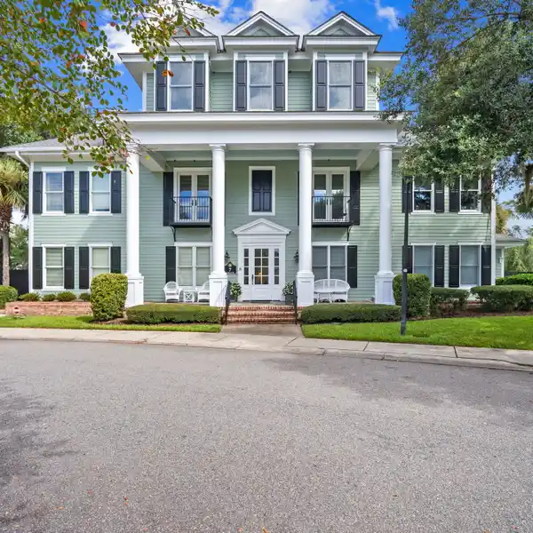 LUXURIOUS SECOND FLOOR CONDOMINIUM