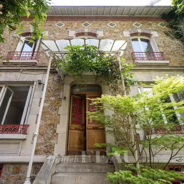 MAGNIFICENT PERIOD PROPERTY