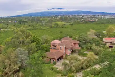 Luxury Spanish-colonial Feel