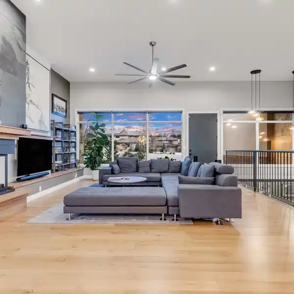 CUSTOM 2017-BUILT CONTEMPORARY RANCH HOME