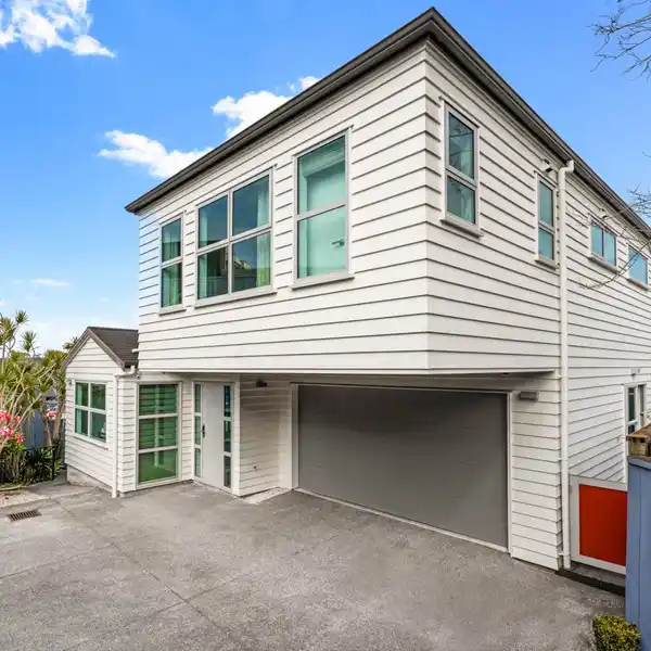 MODERN LIVING WITH PRIVACY AND CONVENIENCE