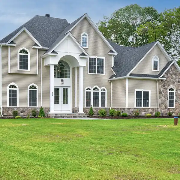 ELEGANT NEW CONSTRUCTION WITH STUNNING OPEN LAYOUT